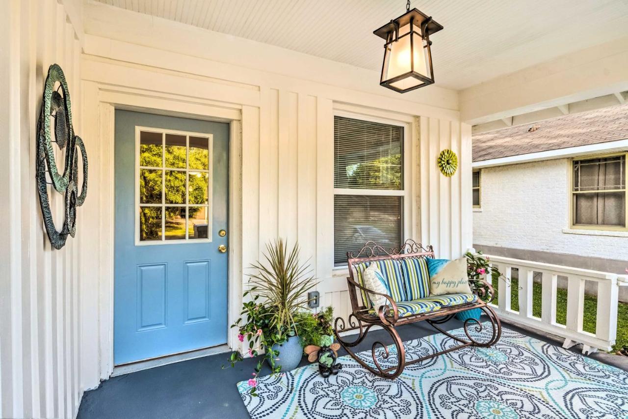 Remodeled Downtown Hot Springs Home With Porch Exterior foto