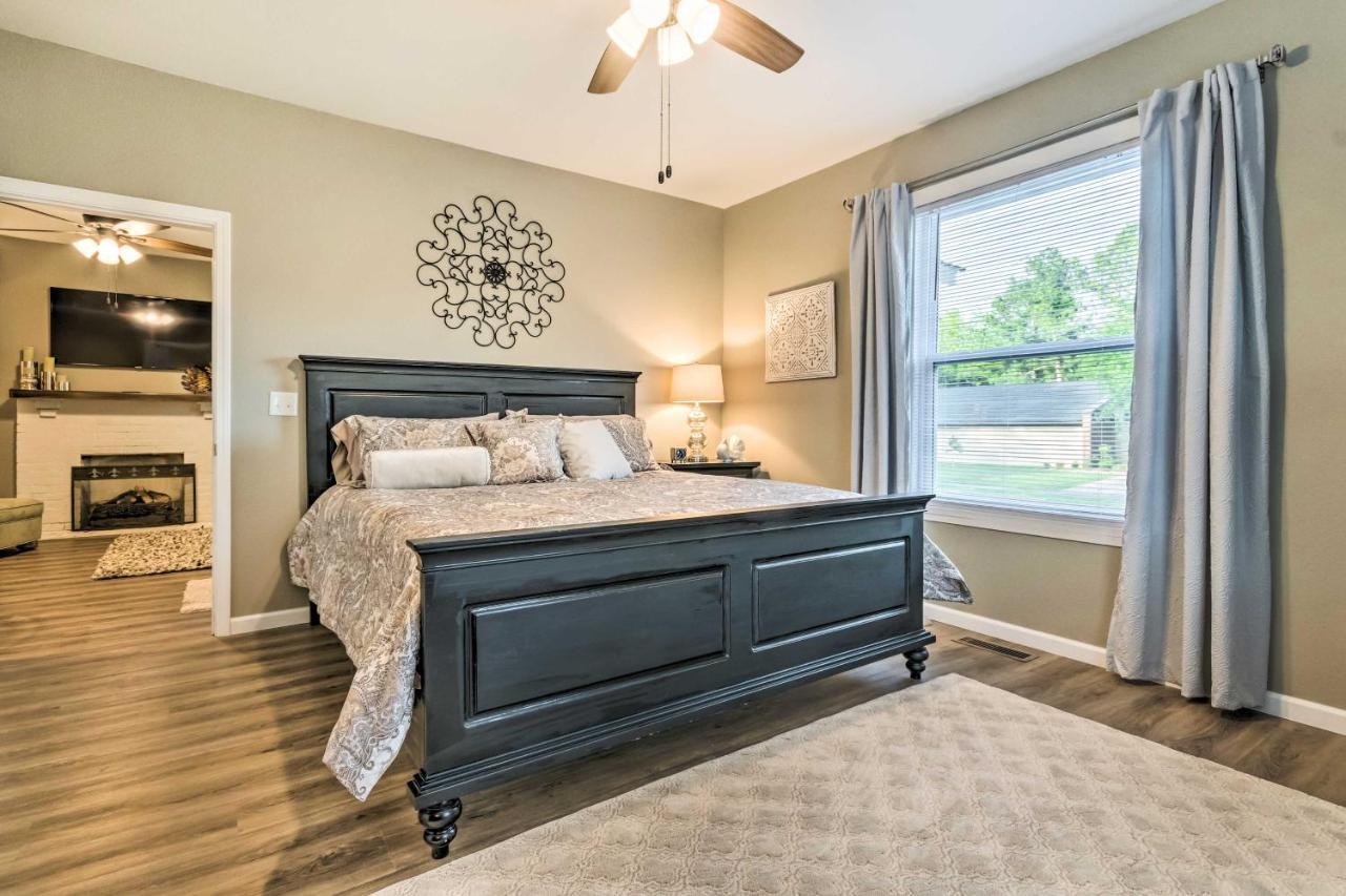 Remodeled Downtown Hot Springs Home With Porch Exterior foto