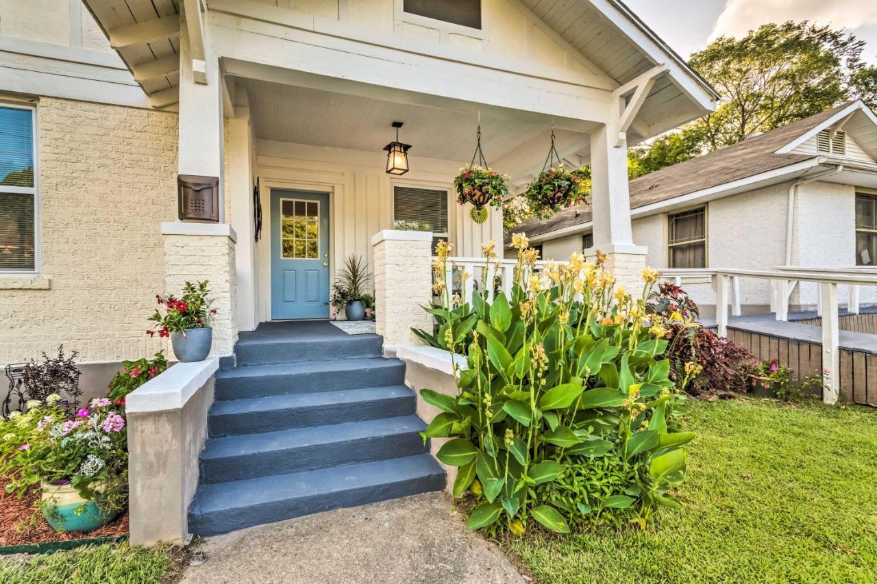 Remodeled Downtown Hot Springs Home With Porch Exterior foto