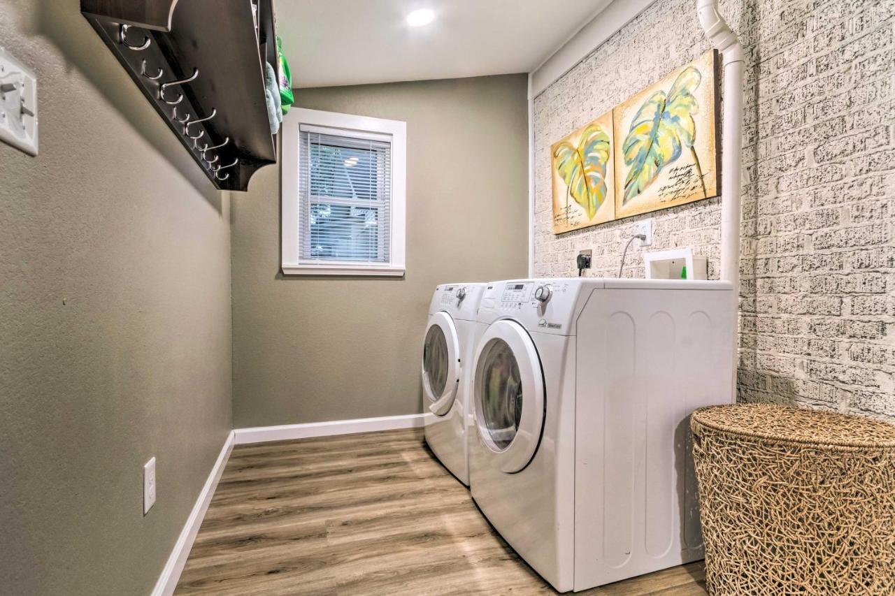 Remodeled Downtown Hot Springs Home With Porch Exterior foto