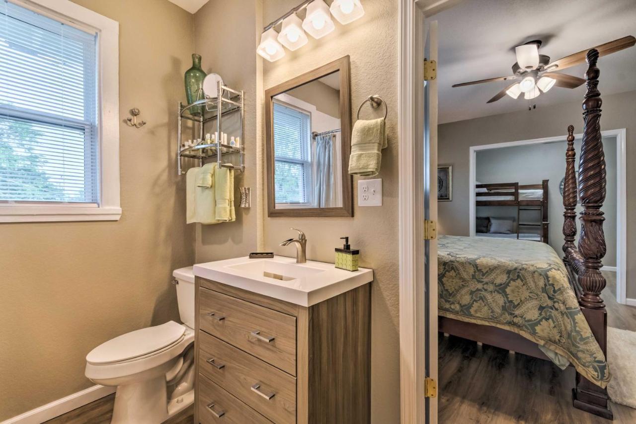 Remodeled Downtown Hot Springs Home With Porch Exterior foto