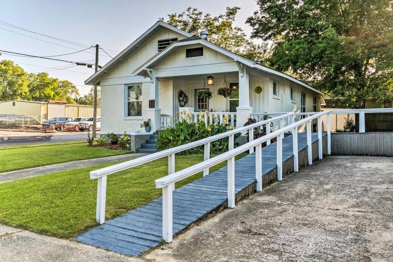 Remodeled Downtown Hot Springs Home With Porch Exterior foto